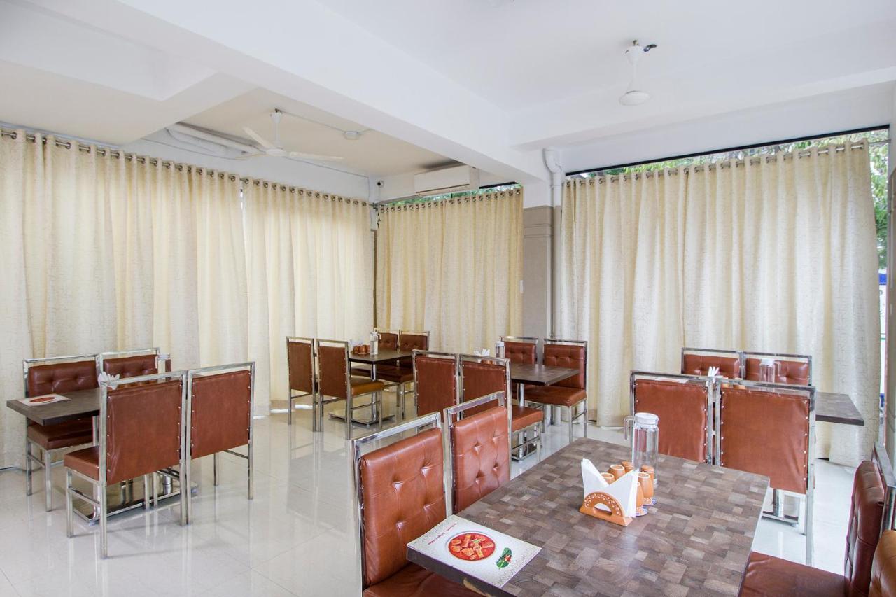 Fabhotel Limestone Aura Hyderabad Exteriör bild