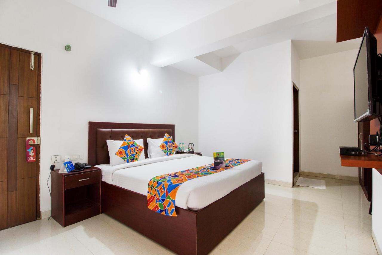 Fabhotel Limestone Aura Hyderabad Exteriör bild